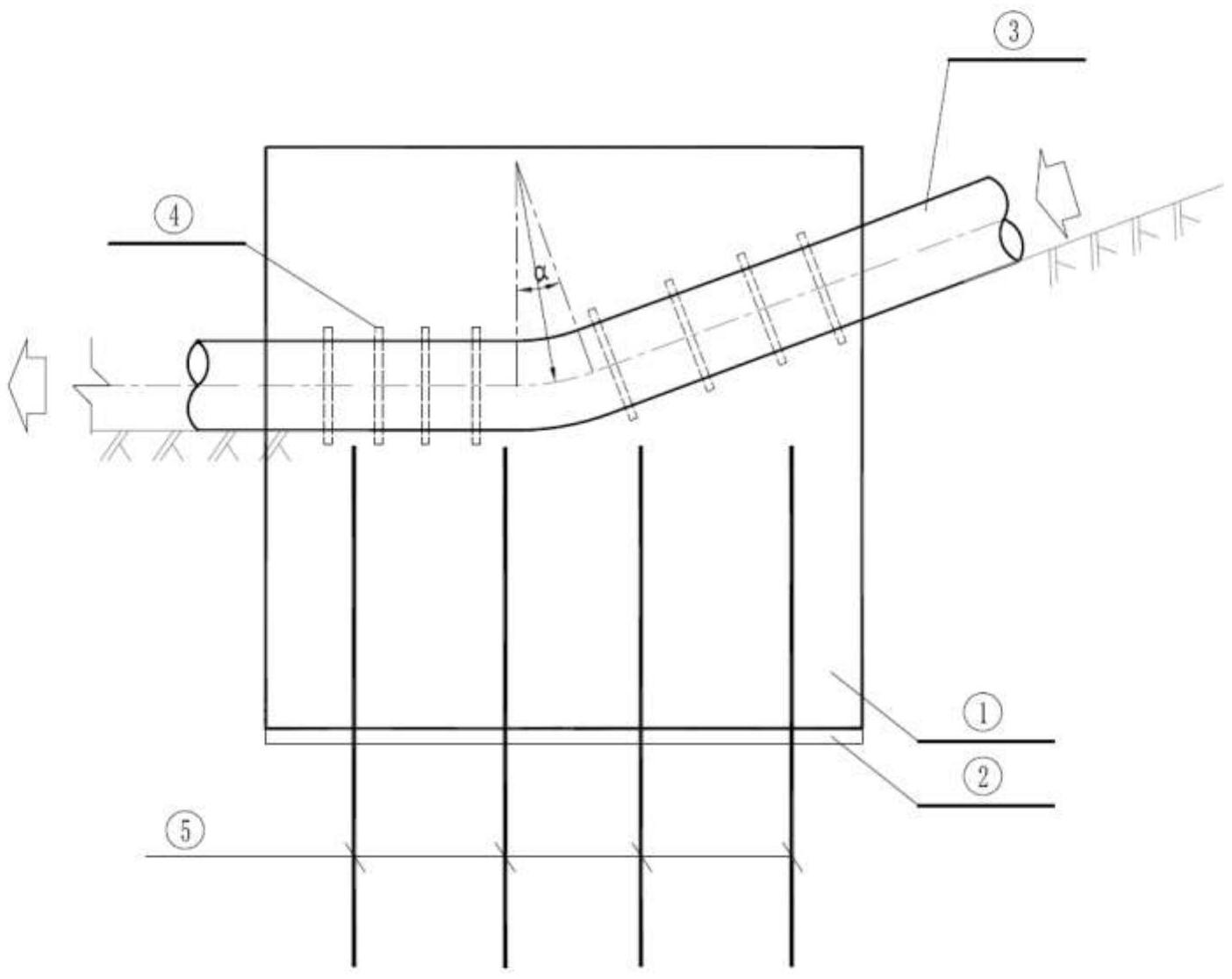 一种用于钢管垂直转弯的镇墩
